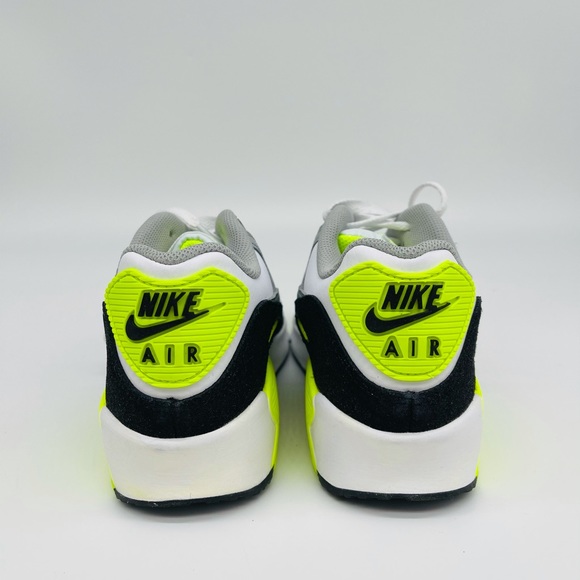 WMNS Nike Air Max 90 - Picture 6 of 9